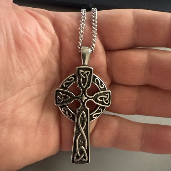 Cross Celtic Pendant Stainless Steel Renaissance Traditional Trinity Irish Gift - Picture 4 of 5